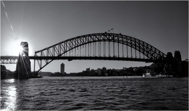 Harbour-Bridge-Sunstar-S01