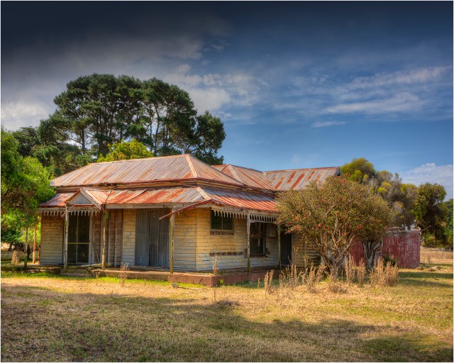 Derelict-Farmhouse-Port-Fairy-V0392-16x20 copy