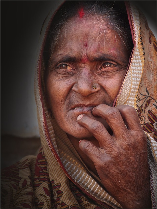 Nepalese-Old-Women-NEP080-15x20 copy