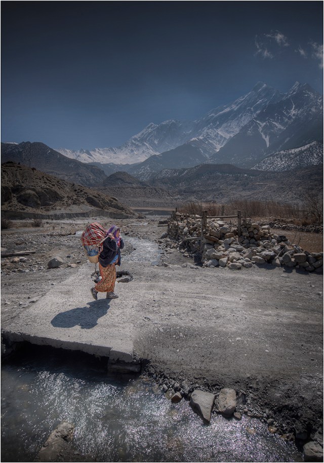 Road-to-Marpha-Village-NEP051-14x20 copy