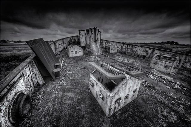 Rusting-Foredeck-Westernport-Bay-VIC0652M-16x24