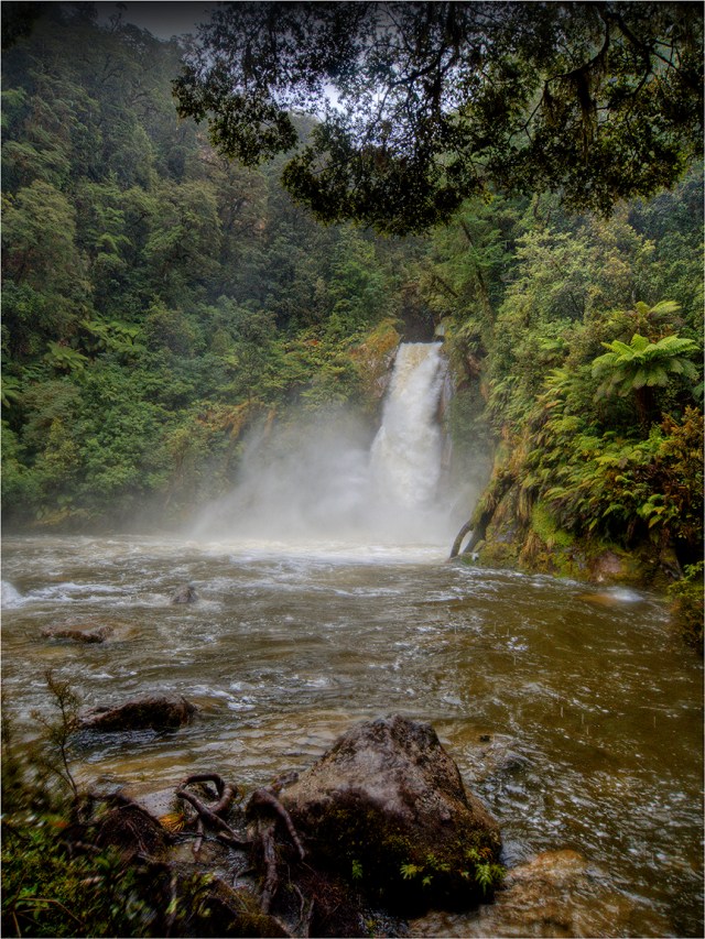 Giants-Gate-Milford-Track-NZ054-12x16 copy