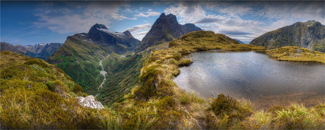 Mackinnon-Pass-Milford-Track-NZ0152-12x30 copy