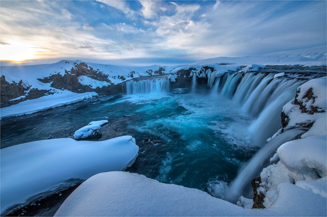 Godafoss-Waterfall-ICL01