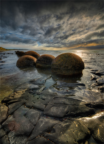 Moeraki-Boulders-NZ0304-18x25
