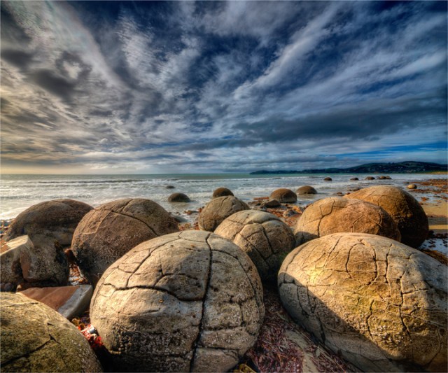 Moeraki-Boulders-NZ0305-20x24