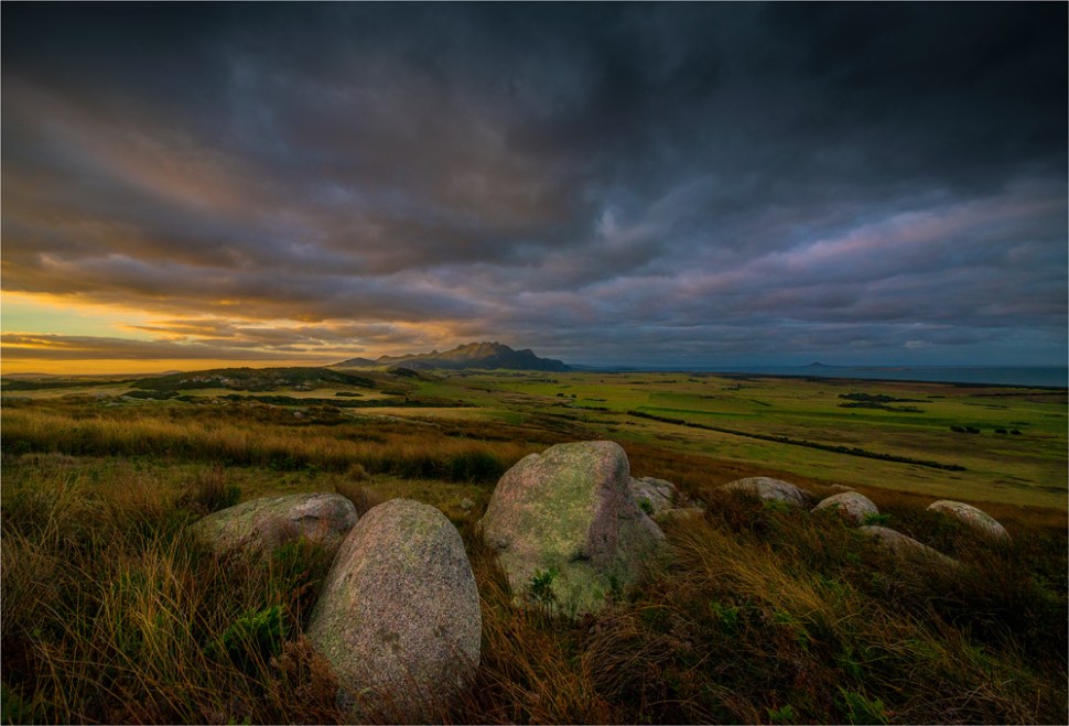 Flinders-Dawn-from-Wireless-Hill-FI0411-17x25
