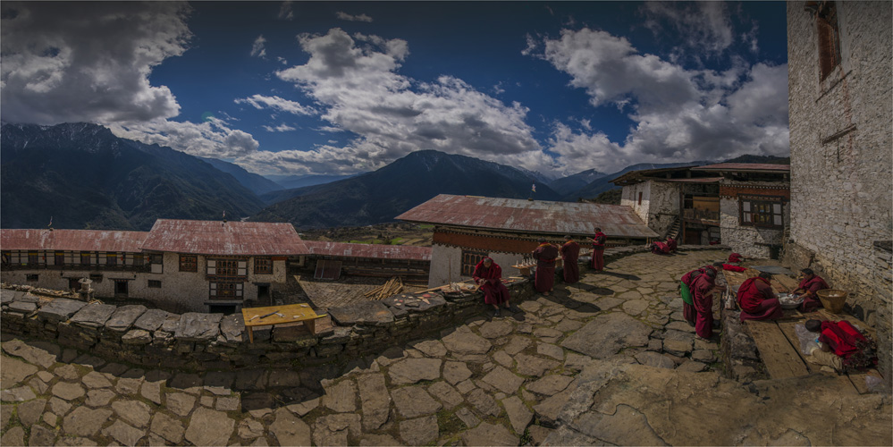 Gasa-Dzong-Monks-Preparing-BHU0-20x40 copy
