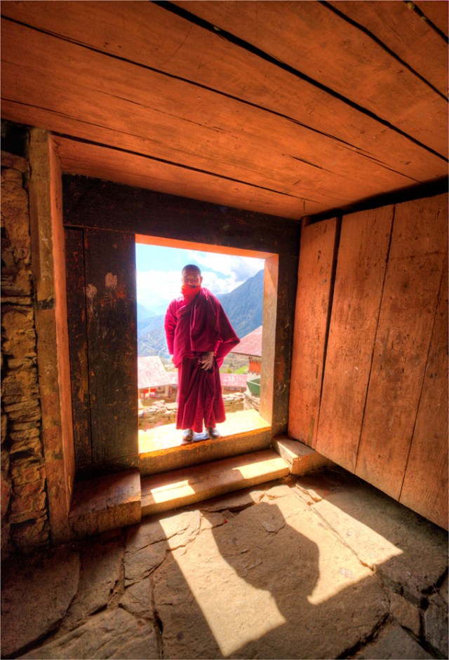 Monk-Gasa-Dzong-BHU058-17x25 copy