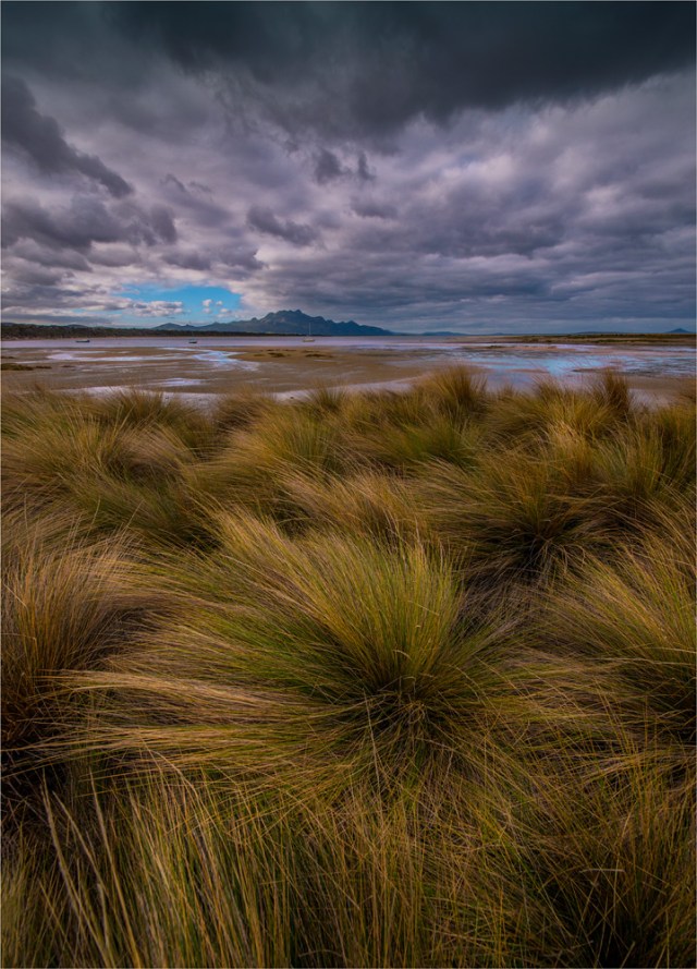 The-Bluff-Autumn-Morning-FI0405-18x25