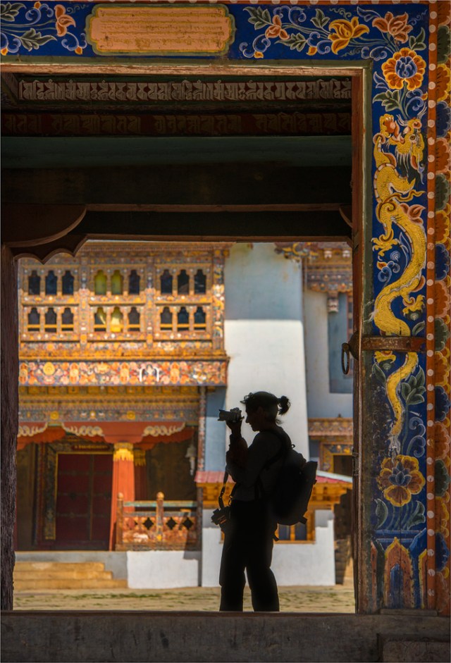 Trongsa-Dzong-BHU095-17x25