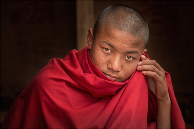 Young-Bhutanese-Monk-BHU0140-16x24