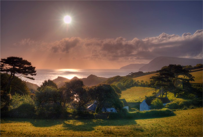 Coastline-Dawn-Combe-Martin-E0-17x25