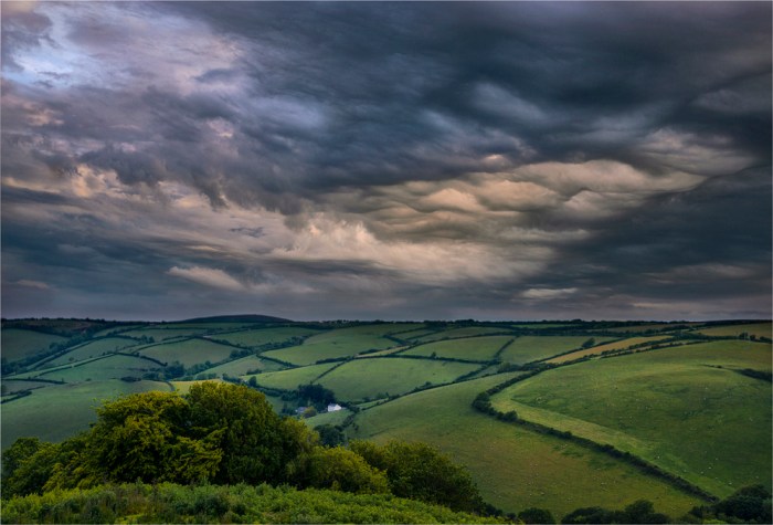 Combe-Martin-Dawn-E01-17x25
