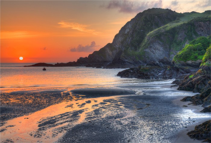 Ilfracombe-Coastline-Dawn-E010-17x25