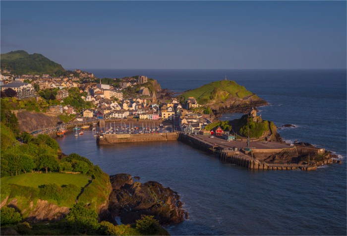 Ilfracombe-View-E0-17x25