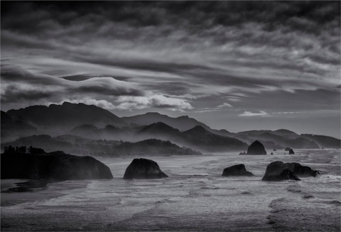 Bandon-Coastline-2015-US-ORE0212M-17x25