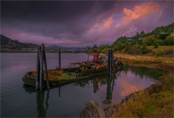 Mary-D-Gold-Beach-2015-09-US-ORE003-17x25