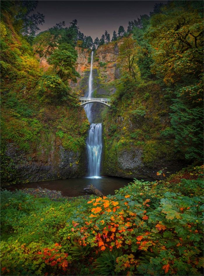 Multnomah-Falls-2015-09-US-ORE039-20x27