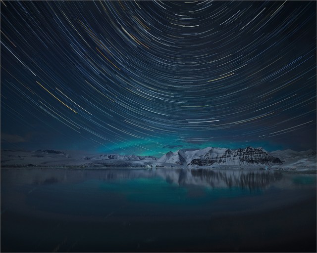 Jokulsarlon-Lagoon-Startrail