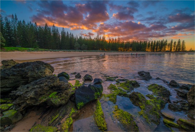 emily-bay-dawn-2016ni-005-17x25