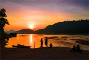 luang-prabang-sunset-2016-laos-445-17x25