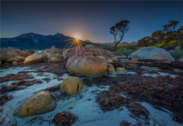 Cave-Beach-FI-2017-TAS087-18x26