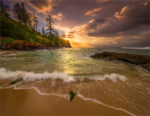 Cemetery-Bay-Stormy-Dawn-2017-Norfolk-Island-036