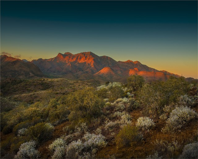 Glass-Gorge-Dawn-5089-21x26 copy