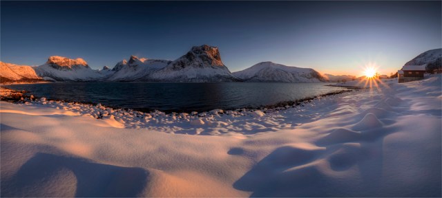 Bergsbotn-Sunset-03042020-Senja-Island-NOR-004-Panorama